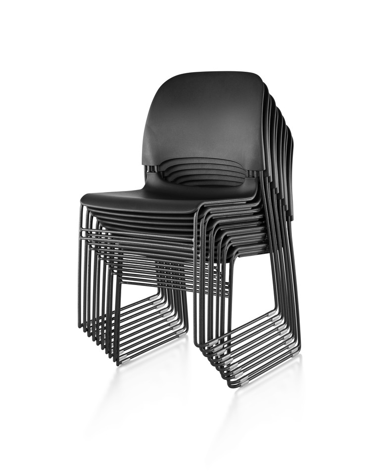 Sillas Limerick apiladas